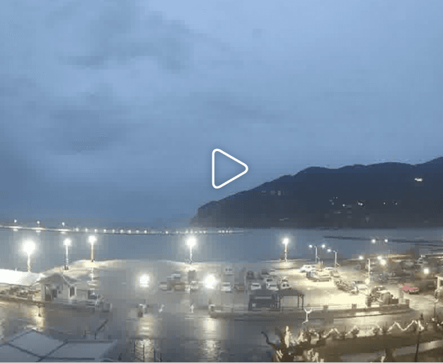 Santorini port live streaming
