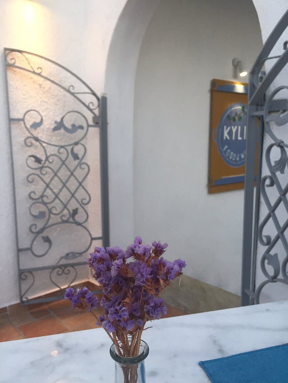 The sophisticated and stylish interior of Kylix cocktail bar in Ioulida, Kea.